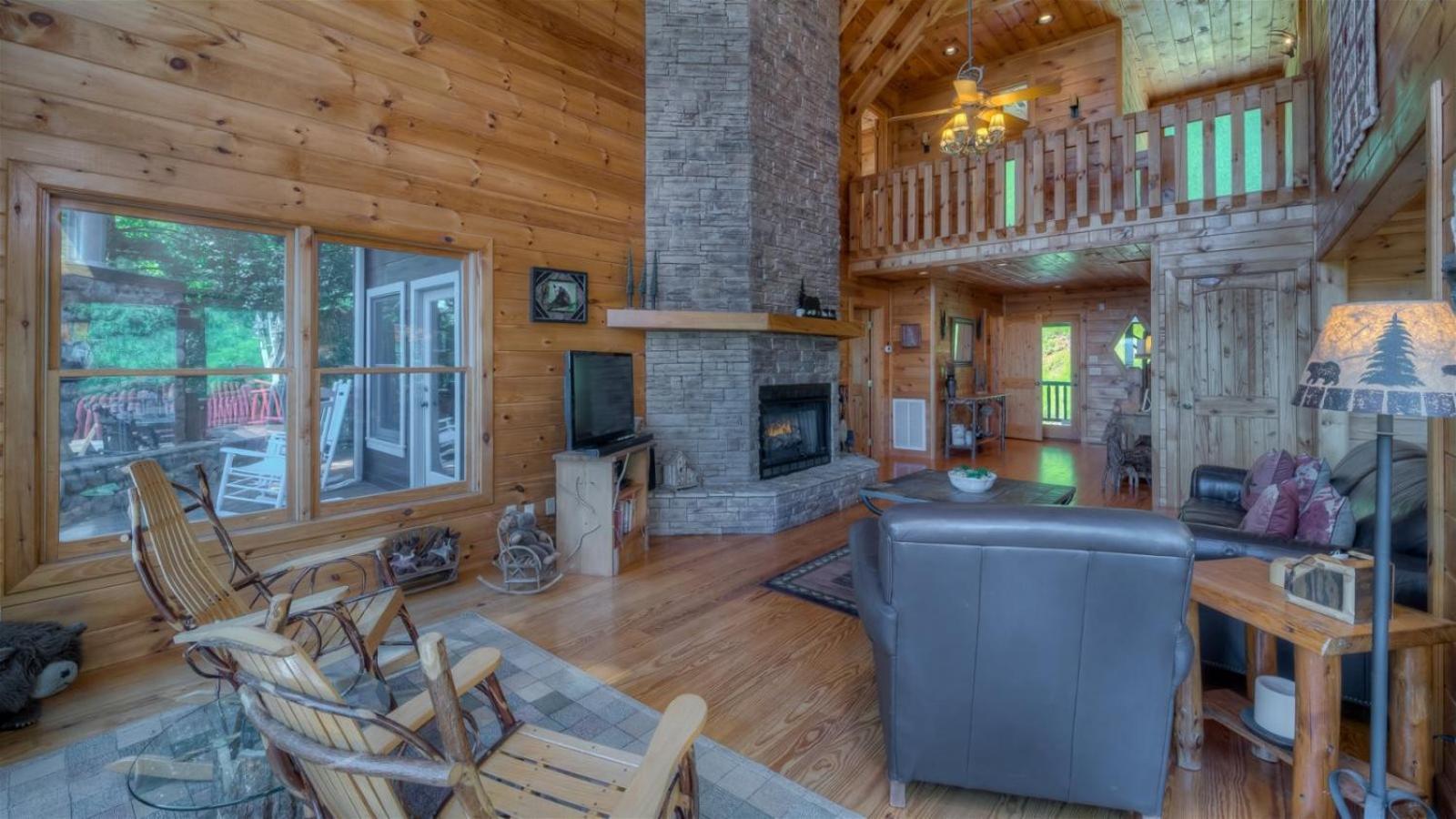 Pinecrest Lodge - Views In Aska Adventure Area Blue Ridge Exterior foto